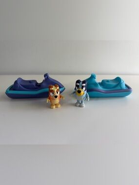 ($13 when you bundle) Bluey and Bingo Jetskis - used